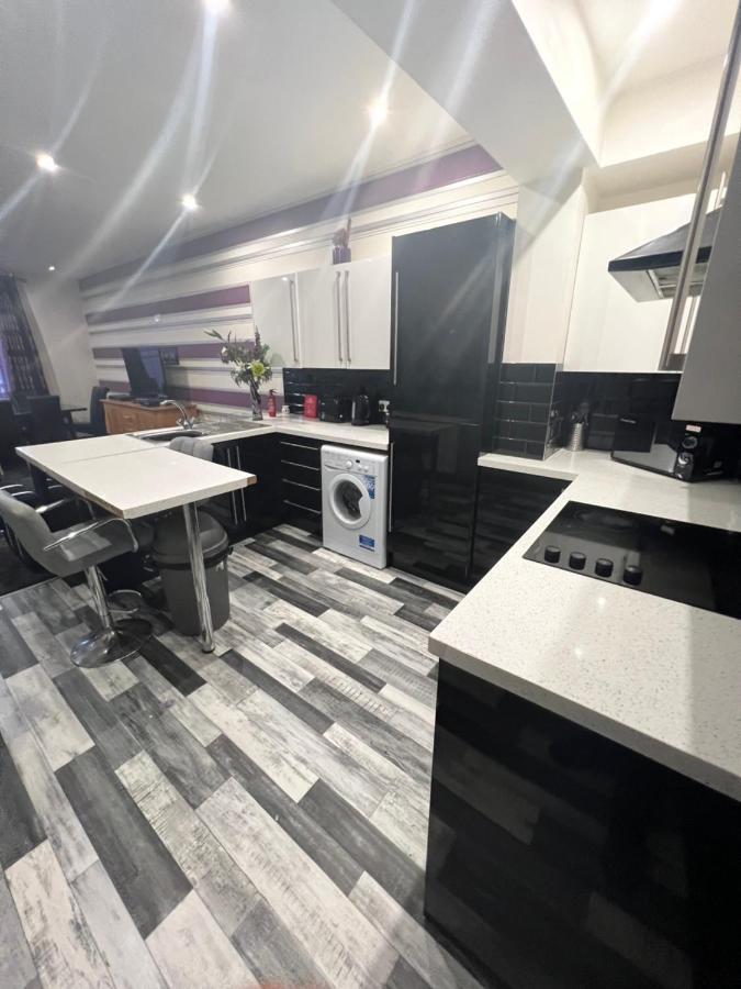 Boutique Blackpool 2 Bed Grey Apartment Sleeps 10 Exteriör bild